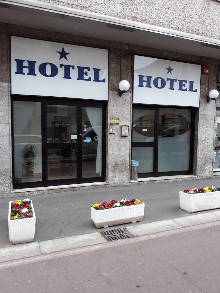 Hotel Salus มิลาน ภายนอก รูปภาพ