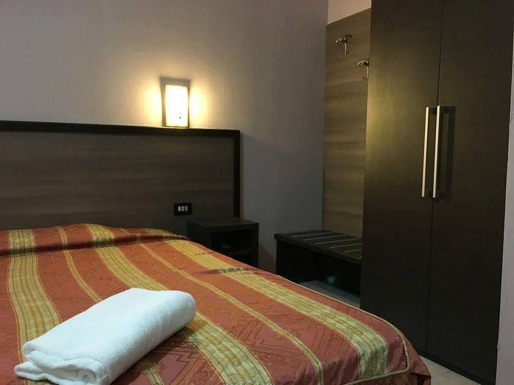 Hotel Salus มิลาน ภายนอก รูปภาพ