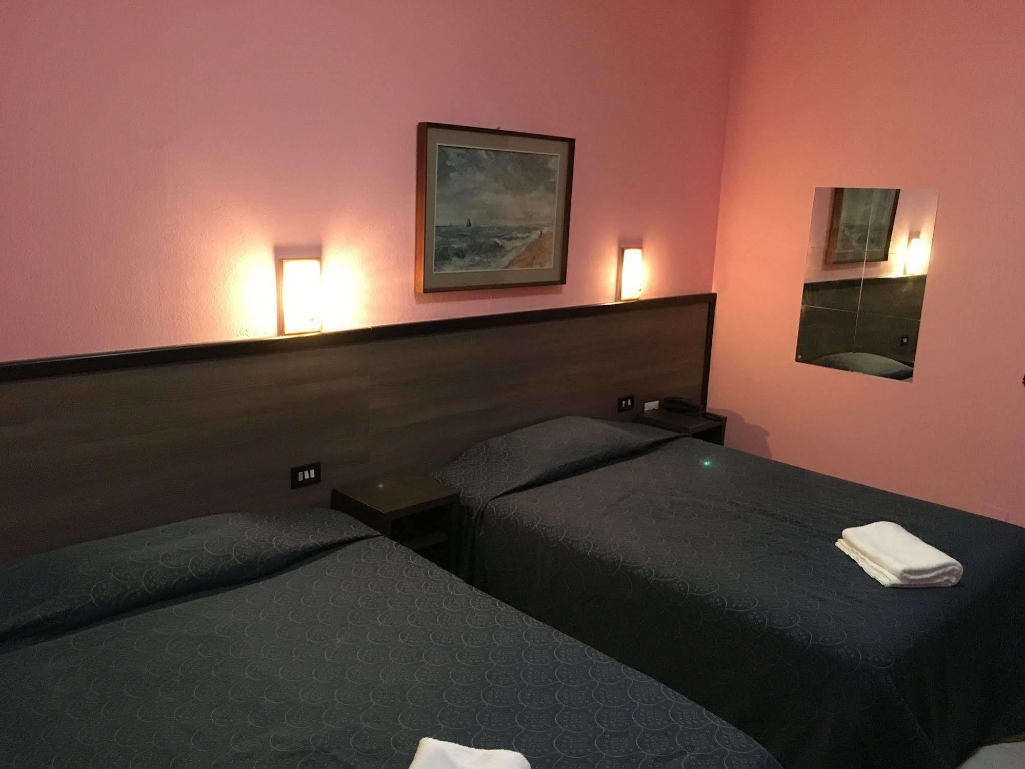 Hotel Salus มิลาน ภายนอก รูปภาพ